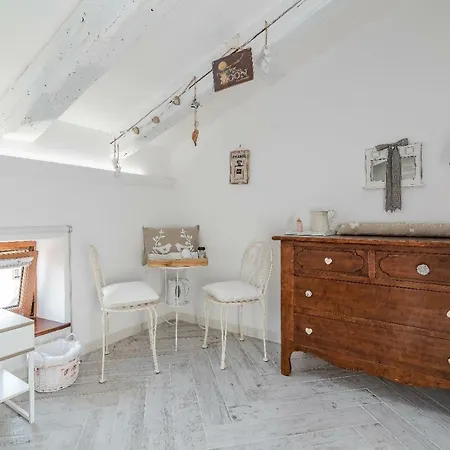 Addicted To Paradise Bed & Breakfast 4*