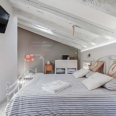 Bed & Breakfast Addicted To Paradise Triëst