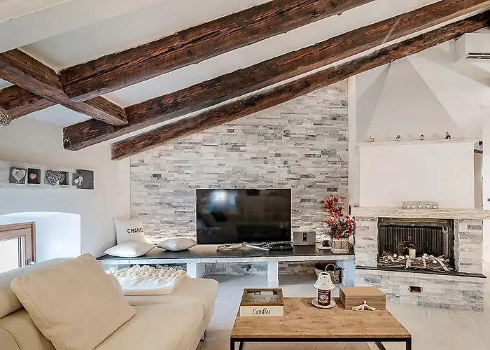 Addicted To Paradise Bed & Breakfast