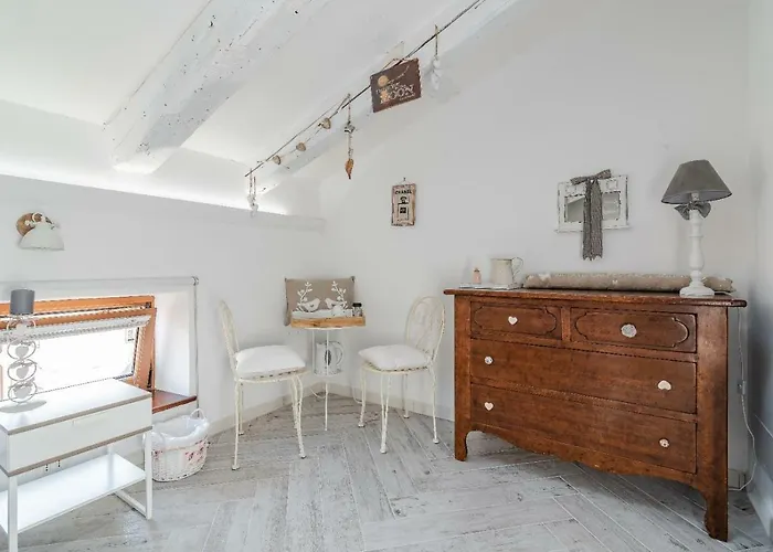 Addicted To Paradise Bed and Breakfast 4*